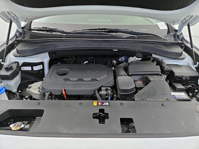 Photo of 2019 White Hyundai SANTA FE