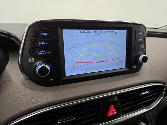 Photo of 2019 White Hyundai SANTA FE