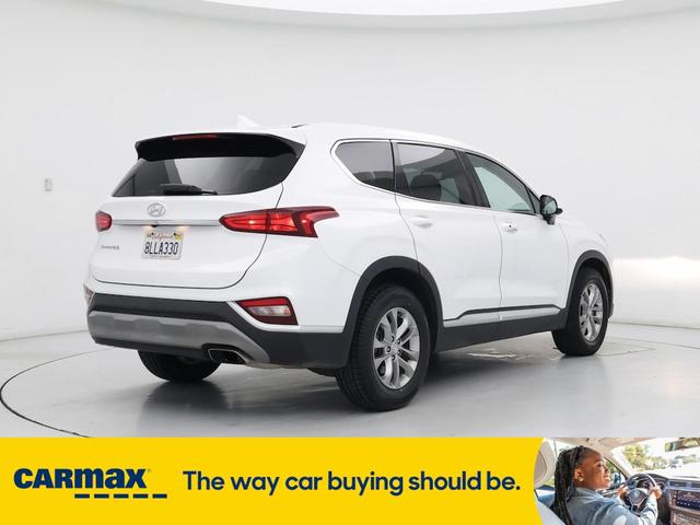 Photo of 2019 White Hyundai SANTA FE
