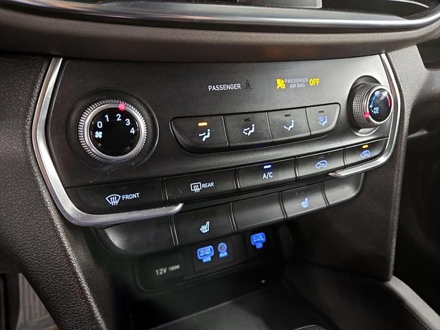 Photo of 2019 White Hyundai SANTA FE