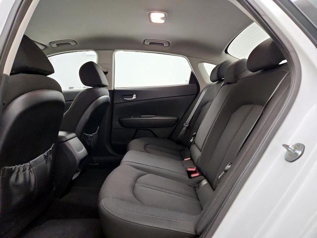 Photo of 2016 White Kia Optima
