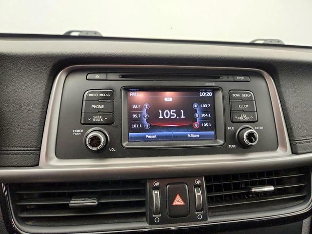 Photo of 2016 White Kia Optima