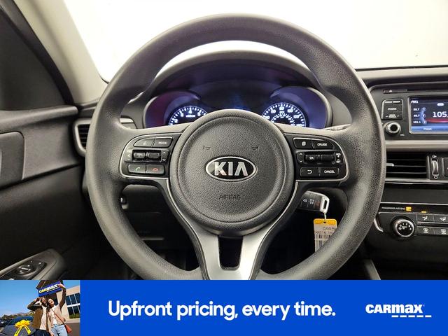 Photo of 2016 White Kia Optima