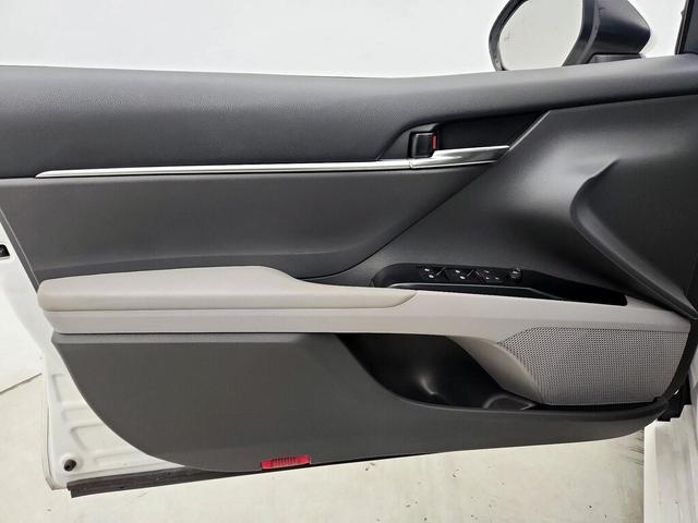 Photo of 2020 White Toyota Camry