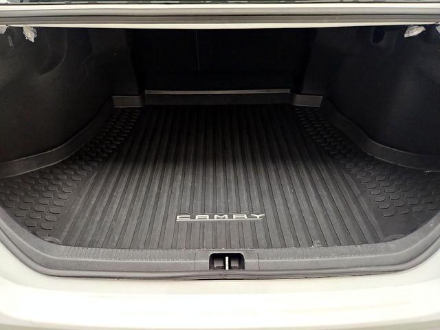 Photo of 2020 White Toyota Camry