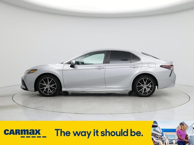 Photo of 2021 Silver Toyota Camry