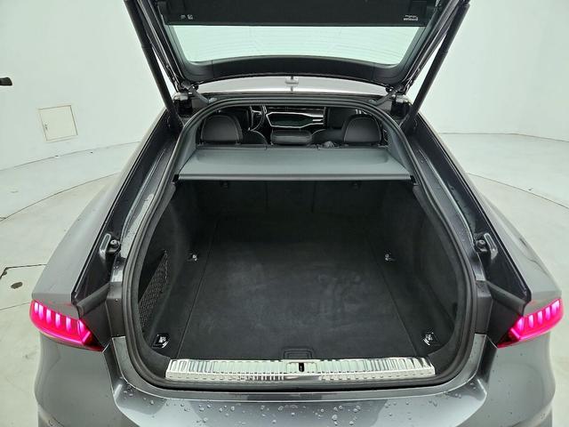 Photo of 2021 Gray Audi A7