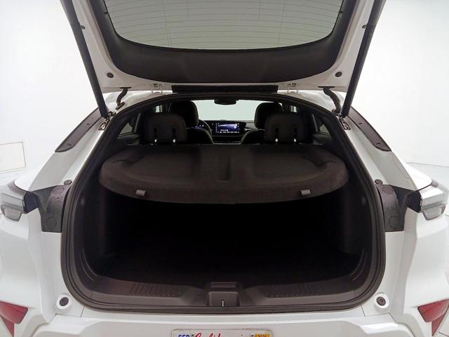 Photo of 2024 White Buick Envista