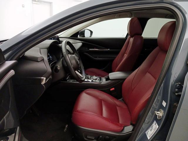 Photo of 2023 Gray Mazda CX-30