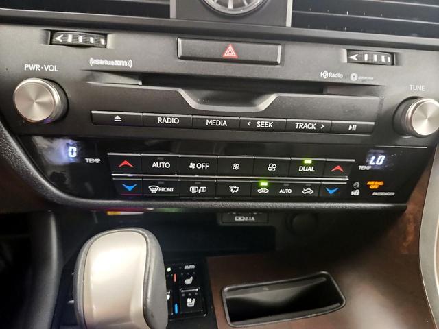 Photo of 2022 Blue Lexus RX 350