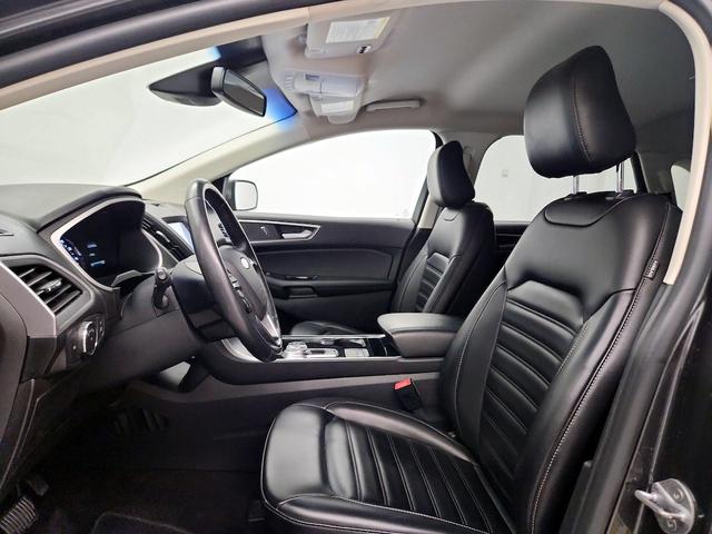 Photo of 2020 Gray Ford Edge