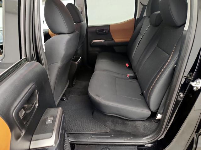 Photo of 2016 Black Toyota Tacoma