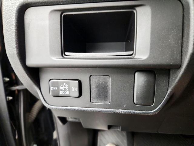 Photo of 2016 Black Toyota Tacoma