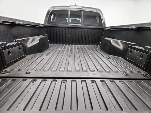 Photo of 2016 Black Toyota Tacoma