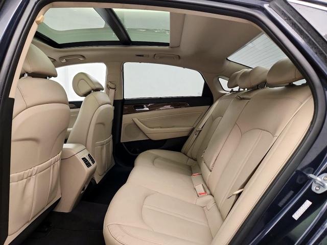 Photo of 2017 Blue Hyundai SONATA Hybrid