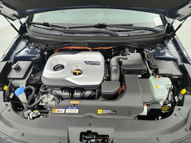 Photo of 2017 Blue Hyundai SONATA Hybrid