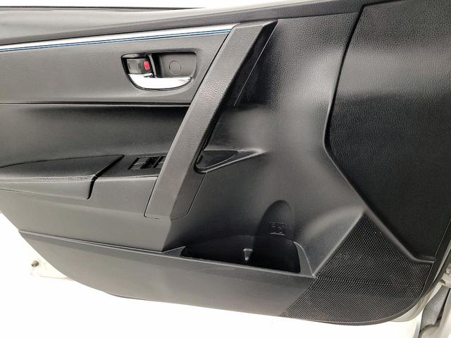 Photo of 2014 Silver Toyota Corolla