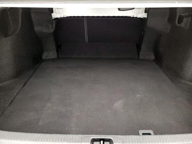 Photo of 2018 White Toyota Camry