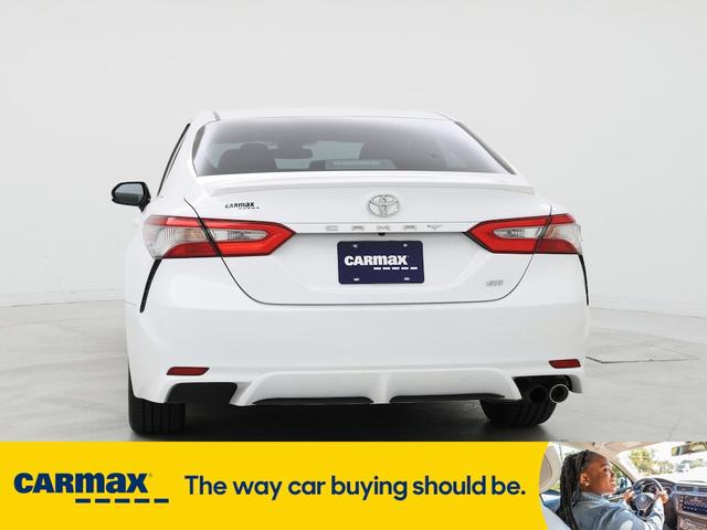 Photo of 2018 White Toyota Camry