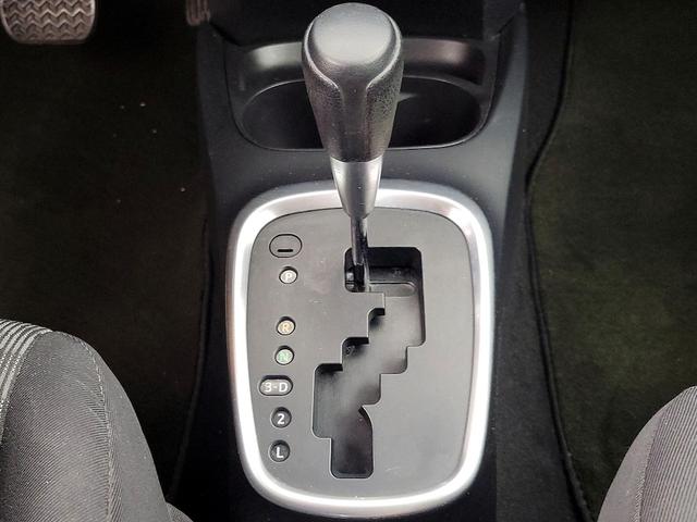 Photo of 2016 Silver Toyota Yaris