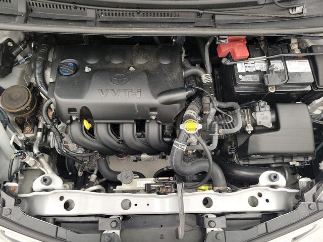 Photo of 2016 Silver Toyota Yaris
