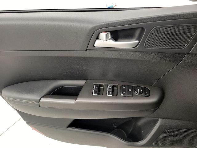 Photo of 2019 Silver Kia Sportage