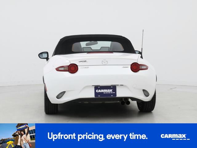 Photo of 2016 White Mazda MX-5 Miata