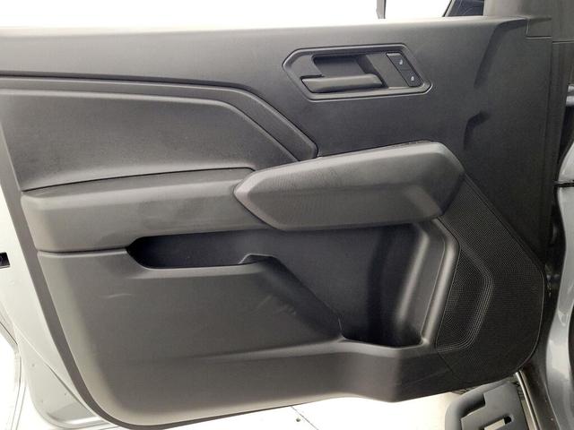 Photo of 2023 Gray Chevrolet Colorado