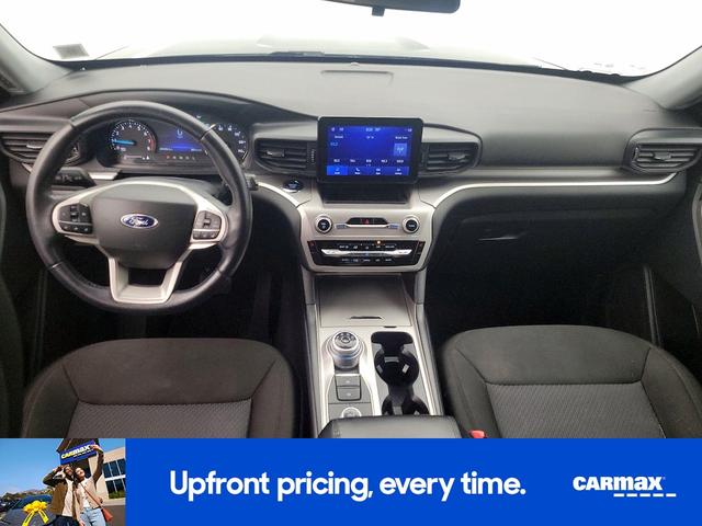 Photo of 2022 Black Ford Explorer