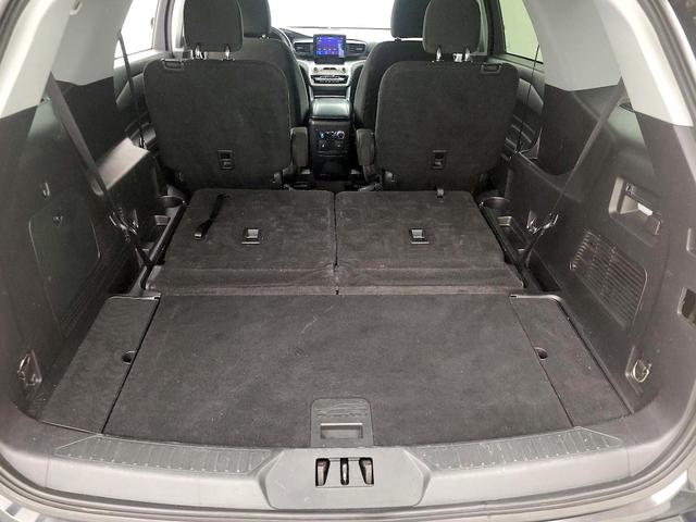 Photo of 2022 Black Ford Explorer