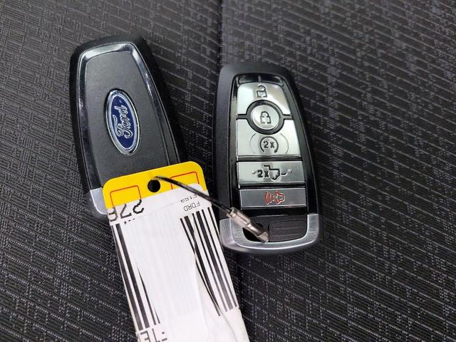 Photo of 2022 Black Ford F-150