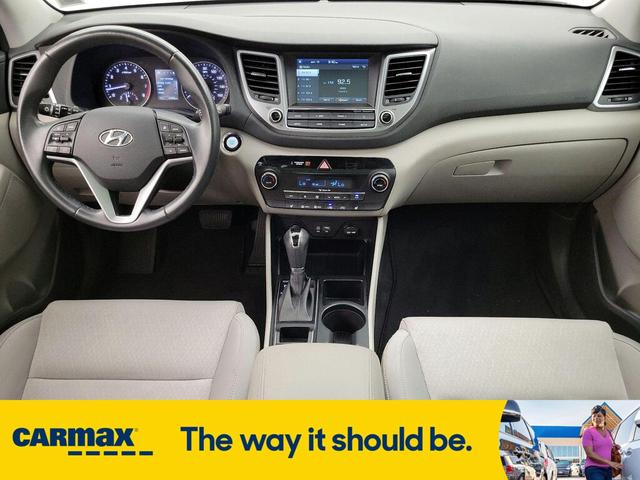 Photo of 2018 Silver Hyundai TUCSON