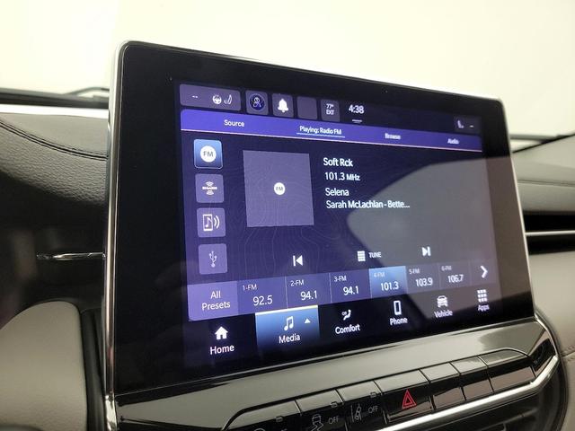 Photo of 2022 White Jeep Compass