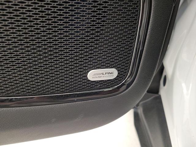 Photo of 2022 White Jeep Compass