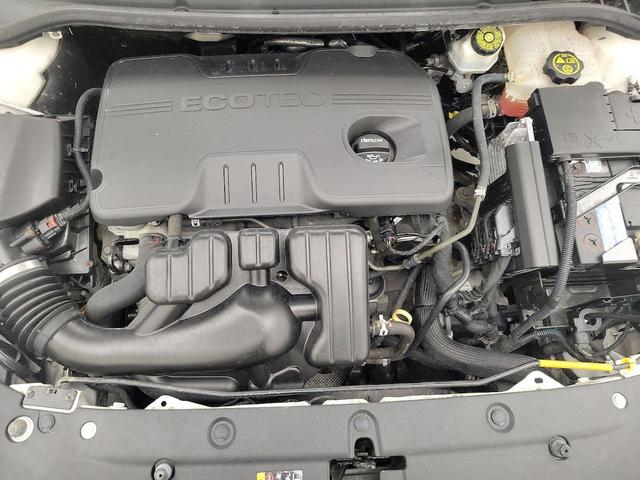 Photo of 2015 White Buick Verano