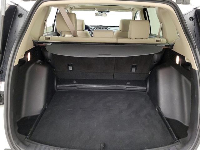 Photo of 2021 White Honda CR-V