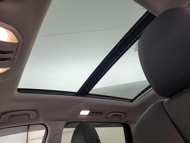Photo of 2024 White Subaru Ascent