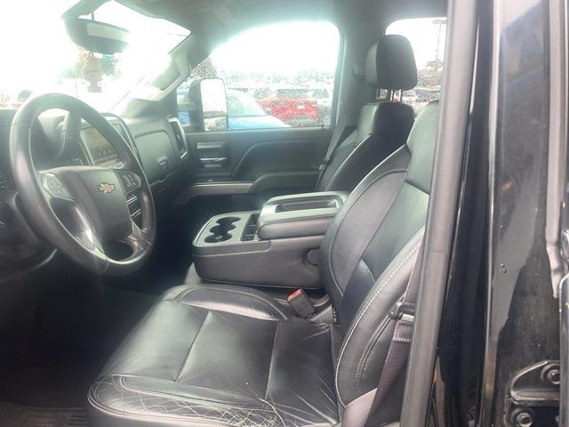 Photo of 2015 Black Chevrolet Silverado 2500