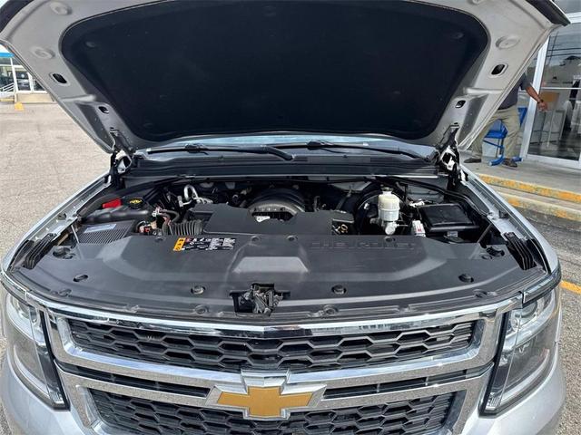 Photo of 2019 Silver Ice Metallic Chevrolet Suburban