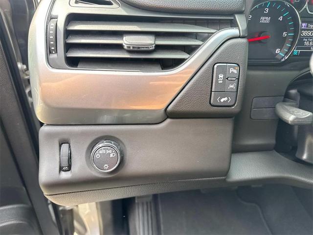 Photo of 2019 Silver Ice Metallic Chevrolet Suburban