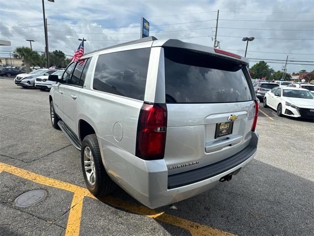 Photo of 2019 Silver Ice Metallic Chevrolet Suburban