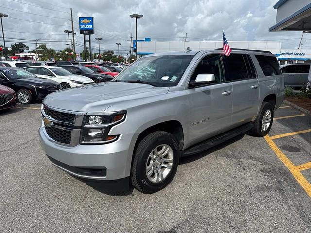 Photo of 2019 Silver Ice Metallic Chevrolet Suburban
