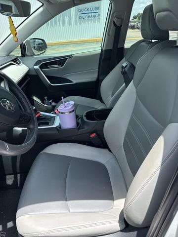 Photo of 2023 White Toyota RAV4