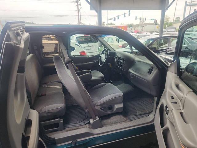Photo of 1997 Green Ford F-150