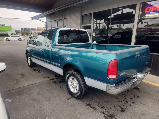 Photo of 1997 Green Ford F-150