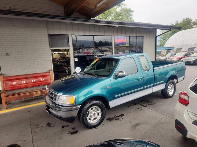 Photo of 1997 Green Ford F-150