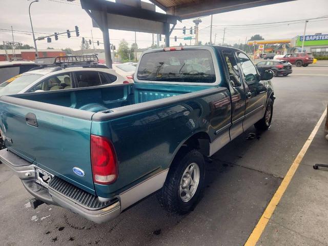 Photo of 1997 Green Ford F-150