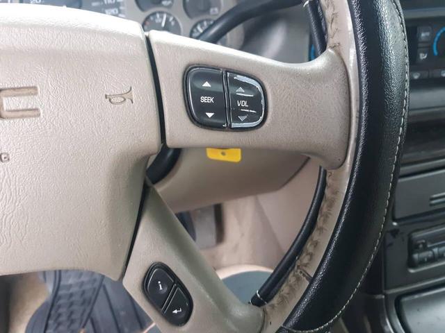 Photo of 2006 Black GMC Yukon