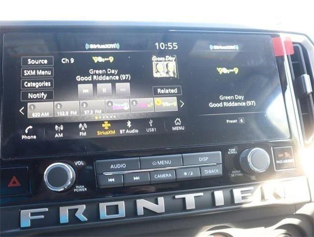 Photo of 2025 Glacier White Nissan Frontier