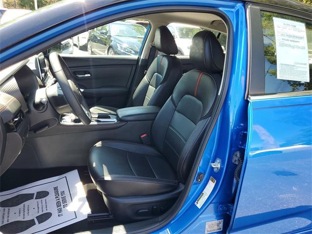 Photo of 2023 Electric Blue Metallic/Super Black Nissan Sentra